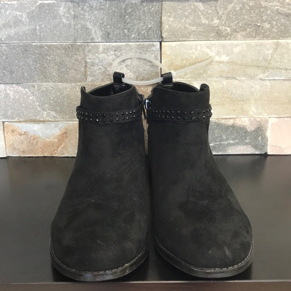 Joe Fresh Benavila Ankle Boot - Picture 6 of 11